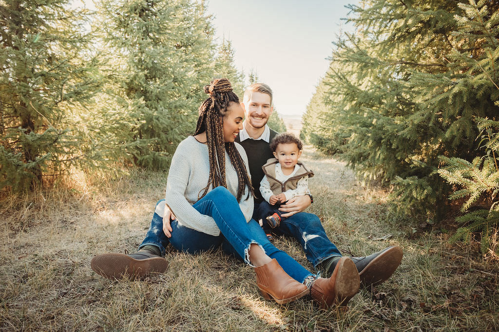 outdoor family christmas photos